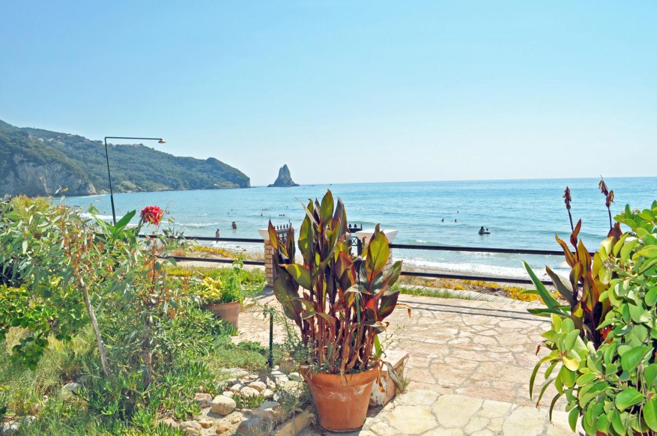 Beach House Yannis 3 In Agios Gordios Beach On Corfu Exteriör bild